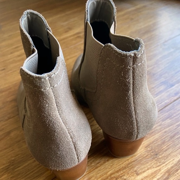 Dolce Vita Tan Booties - Picture 3 of 7